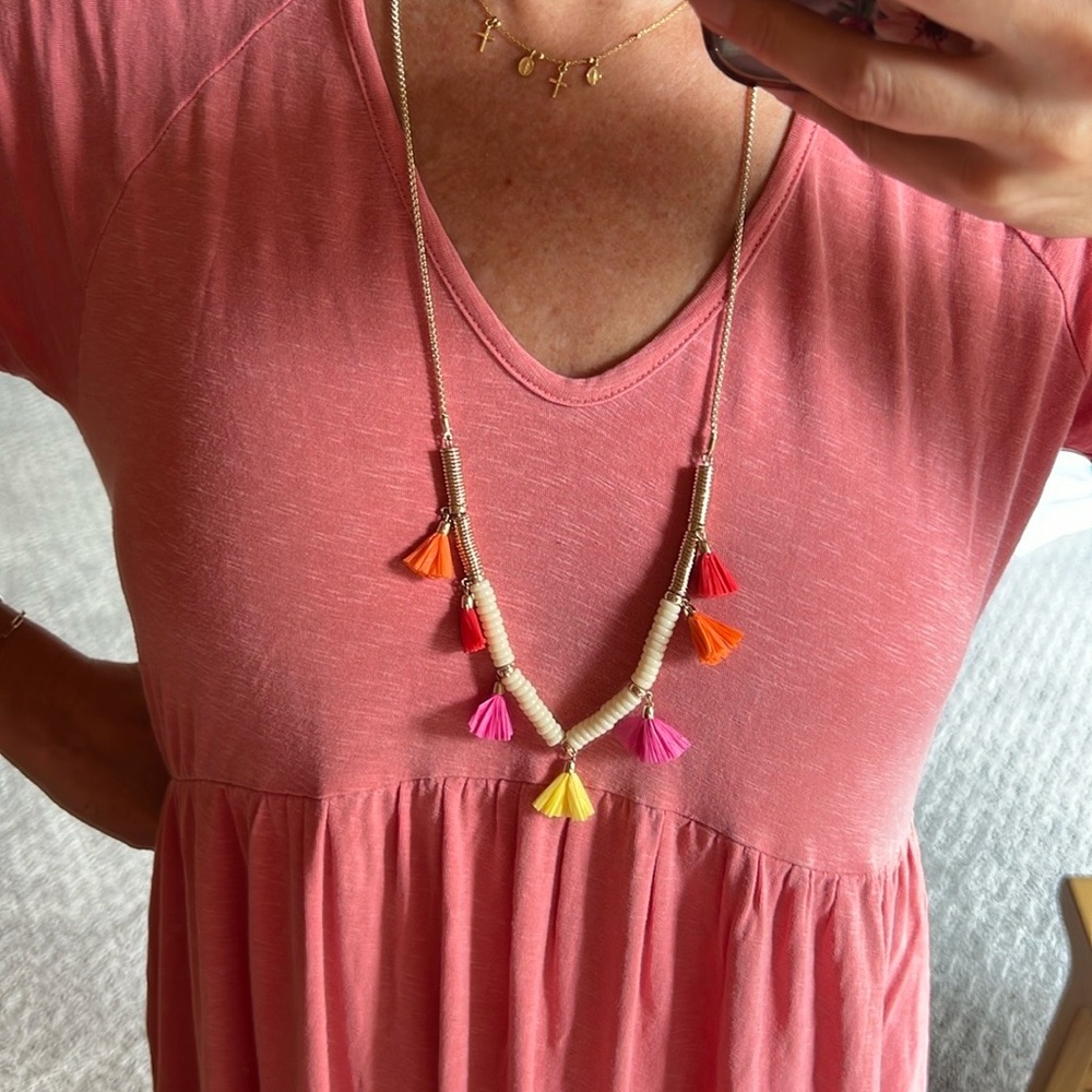 Ann Taylor LOFT necklace